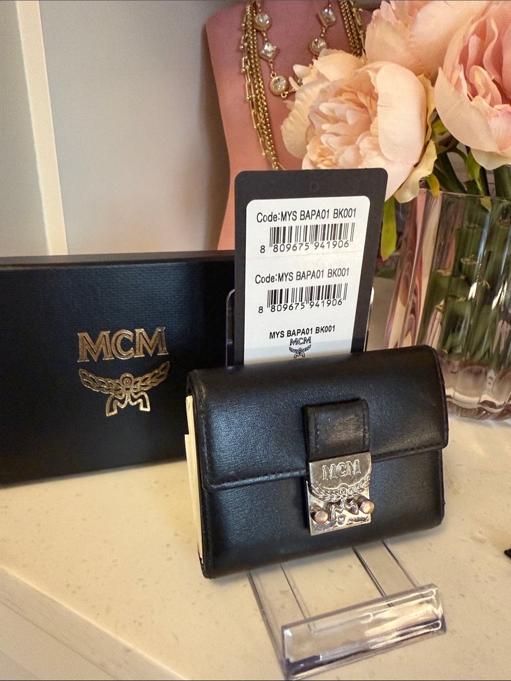 MCM mini Wallet w Black gift Box + authenticity card + dust bag EUC silver HW! - Picture 3 of 11